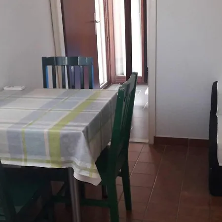 Bruna * Brodarica (Sibenik-Knin)