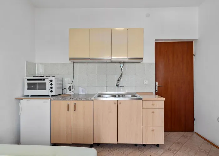 Bruna * Brodarica (Sibenik-Knin)