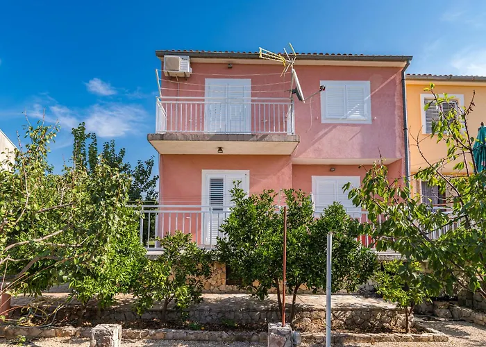 Bruna * Brodarica (Sibenik-Knin)