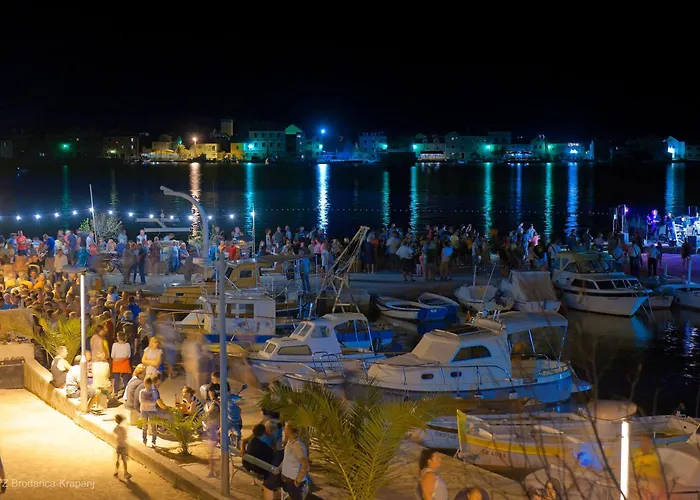 Bruna Apartman Brodarica